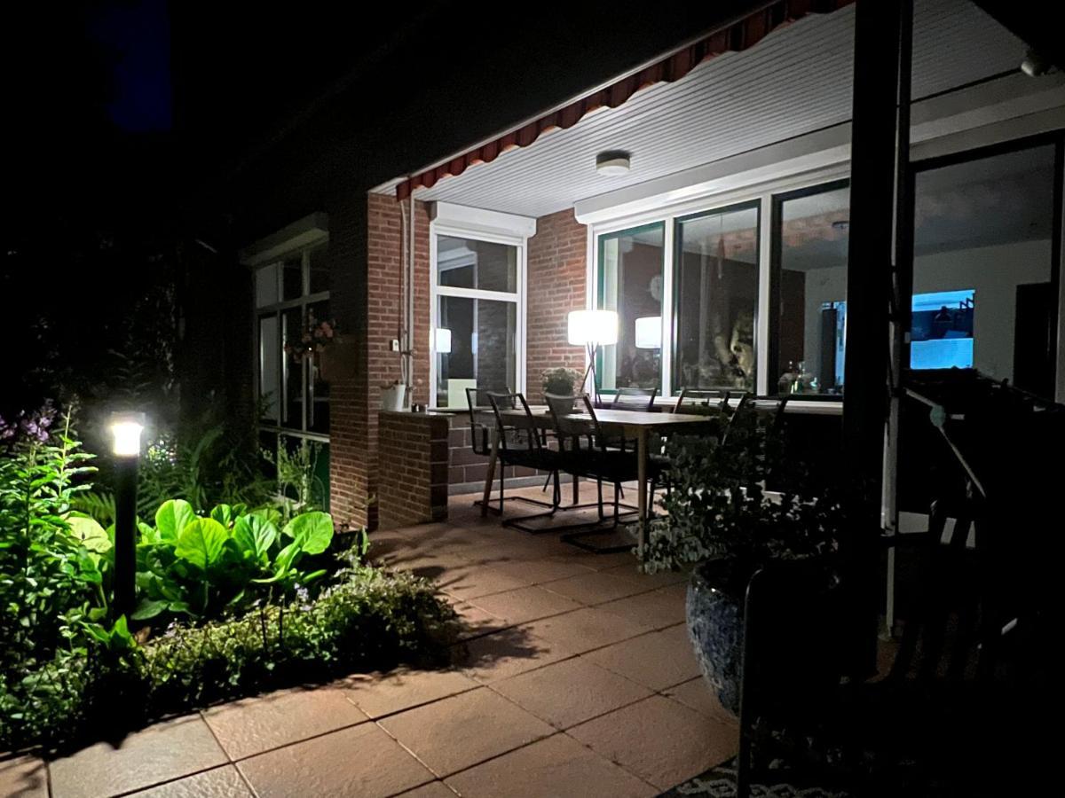 Aussergewoehnliches Haus Mit Sauna, Kamin Und Garten Wilhelmshaven Exterior photo