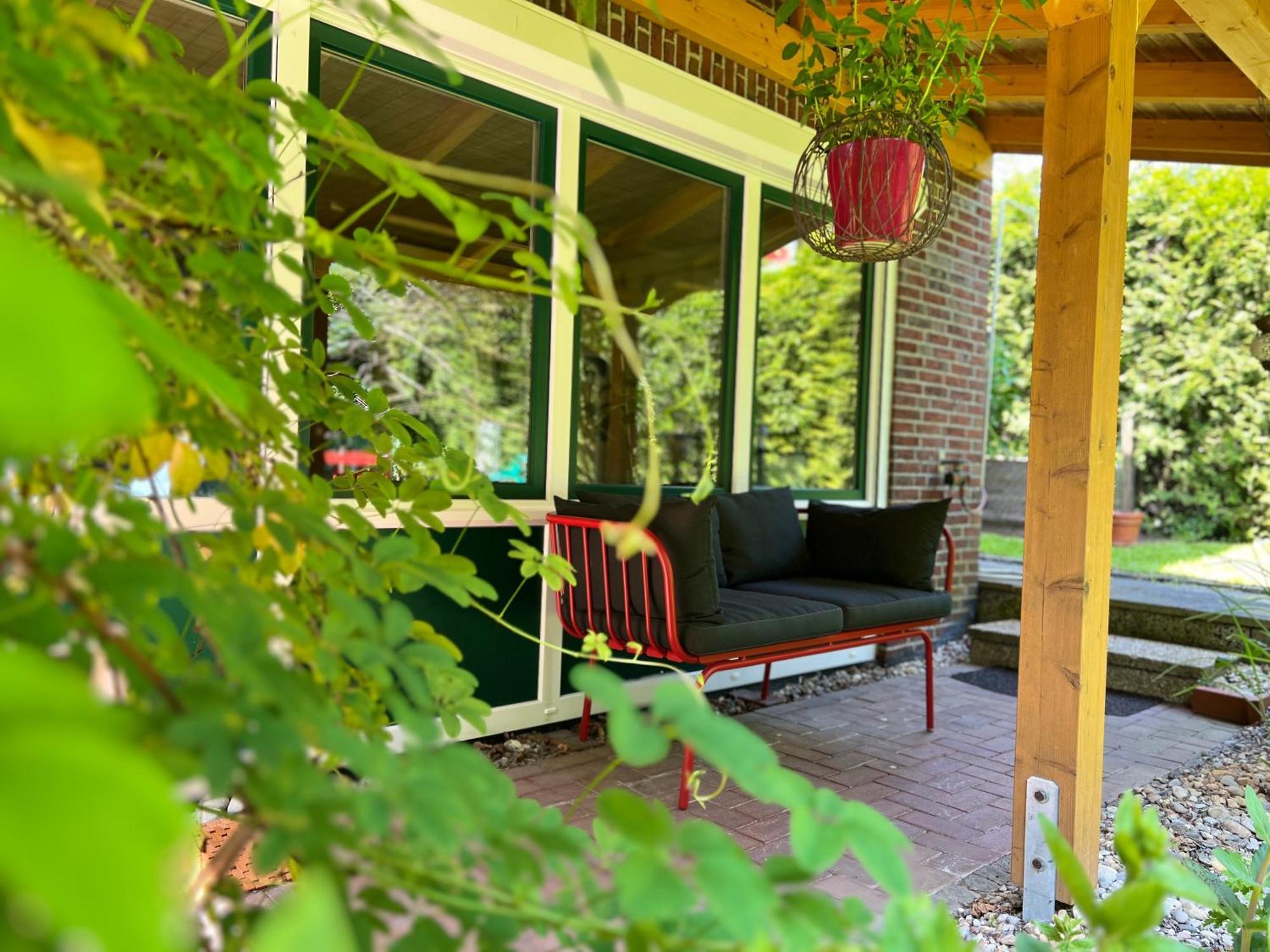 Aussergewoehnliches Haus Mit Sauna, Kamin Und Garten Wilhelmshaven Exterior photo
